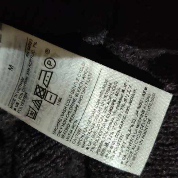 Old Navy Sweater - Picture 6 of 6